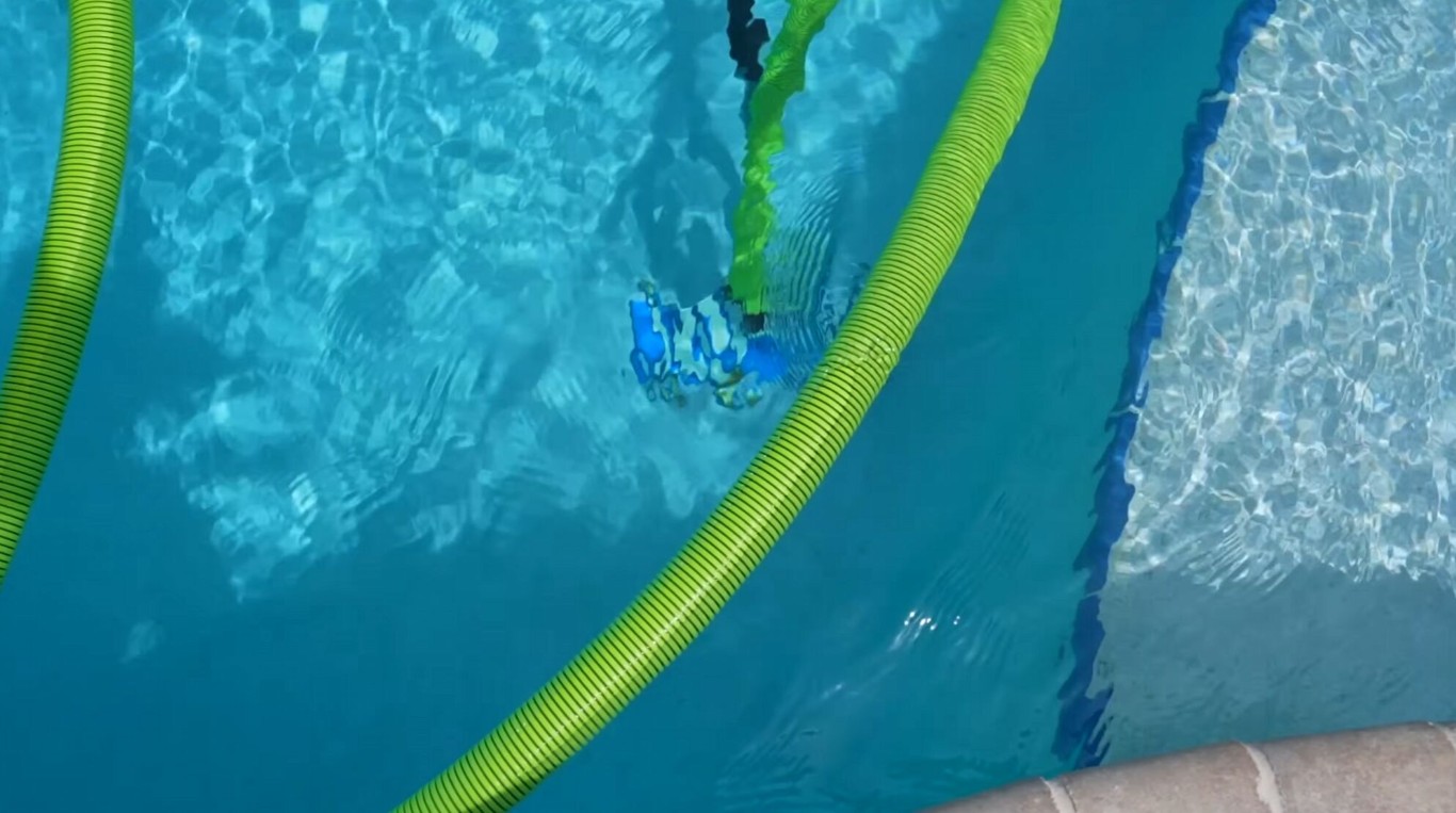 Weekly Pool Cleaning Service